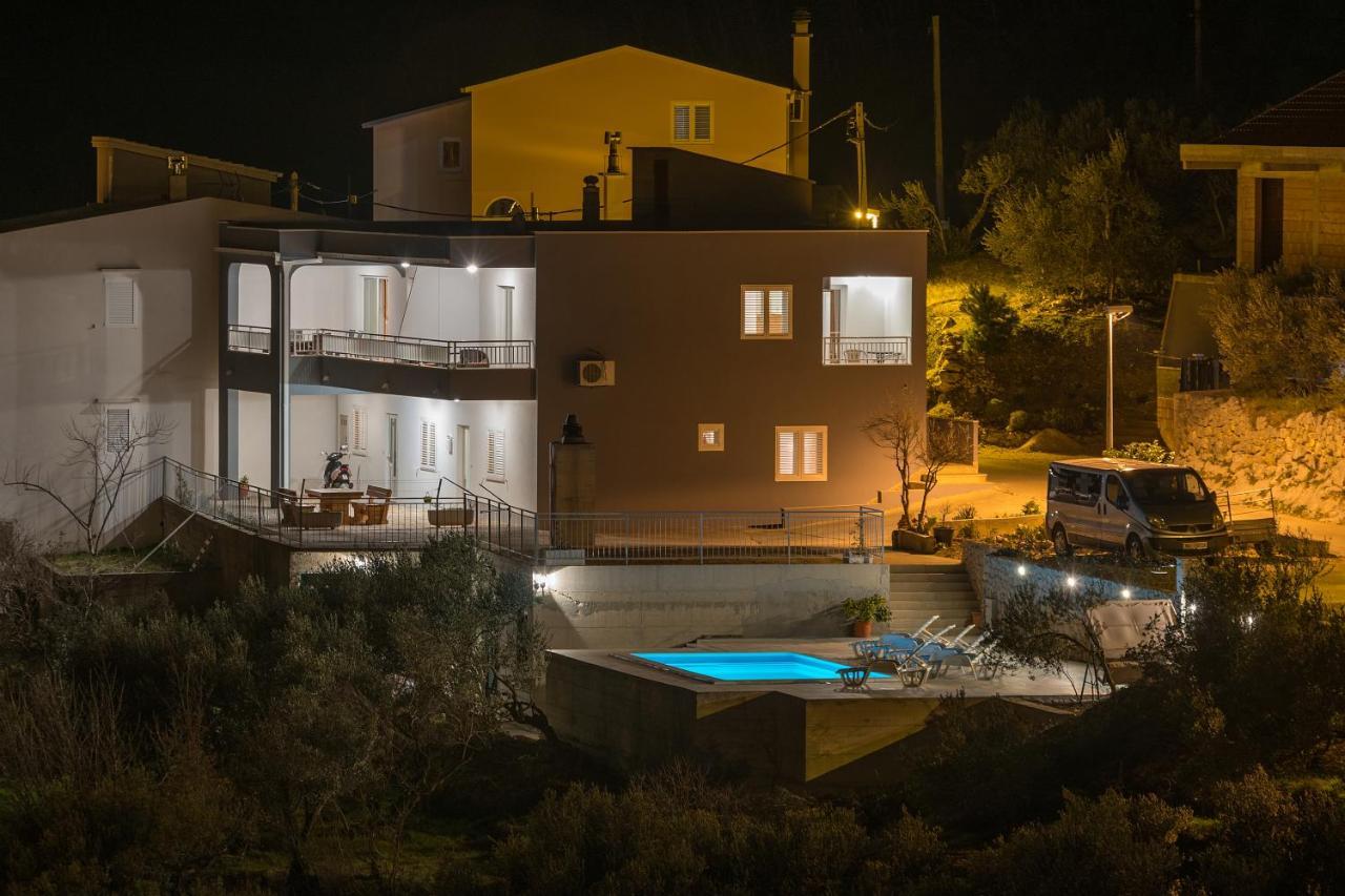 Villa Violeta With Amazing Sea View Макарска Екстериор снимка