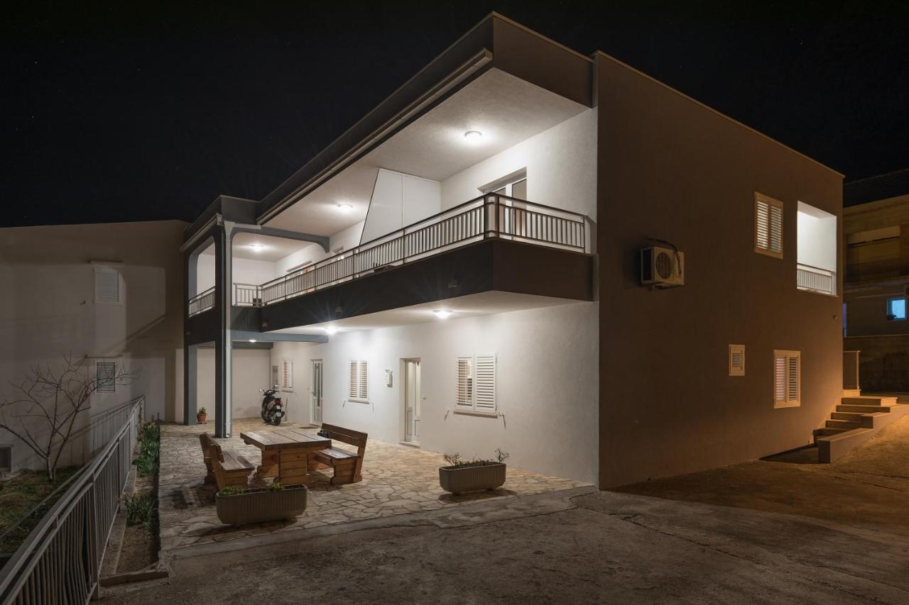 Villa Violeta With Amazing Sea View Макарска Екстериор снимка