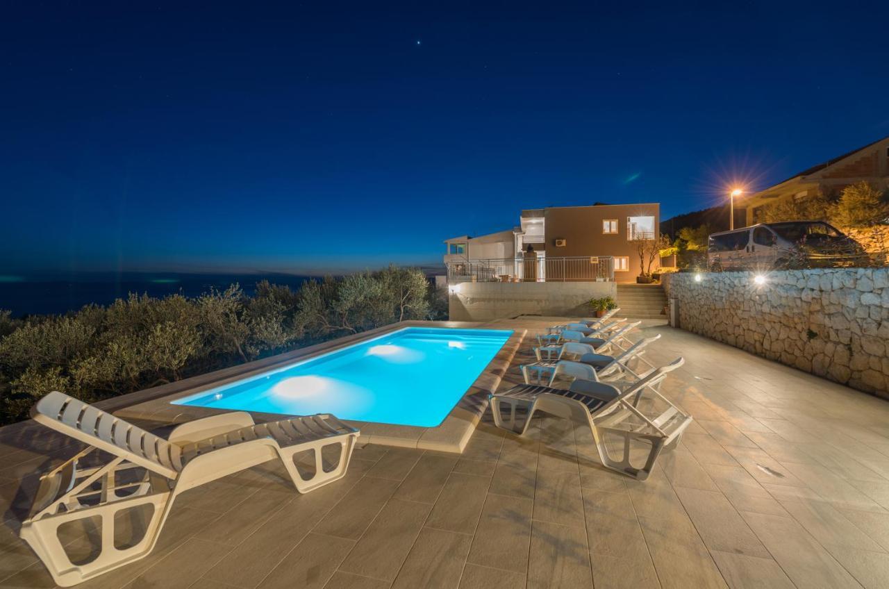 Villa Violeta With Amazing Sea View Макарска Екстериор снимка