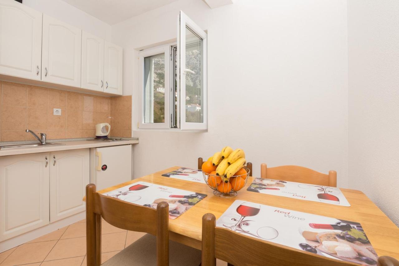 Villa Violeta With Amazing Sea View Макарска Екстериор снимка