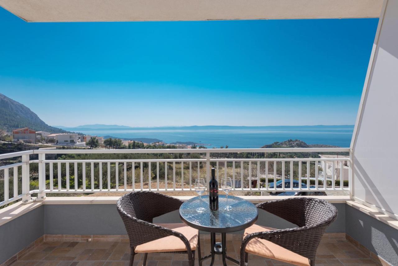 Villa Violeta With Amazing Sea View Макарска Екстериор снимка